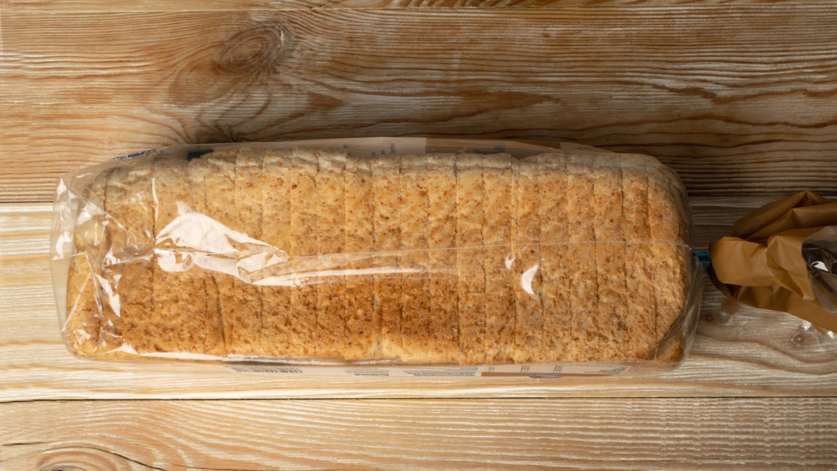 Geschnittenes Toastbrot in einer Plastikverpackung.